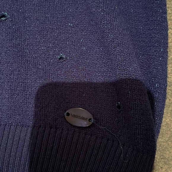 Val Max Girls Turtleneck! - Picture 3 of 5